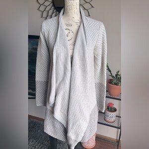 Lucky Brand Women's Light Gray Striped Cardigan